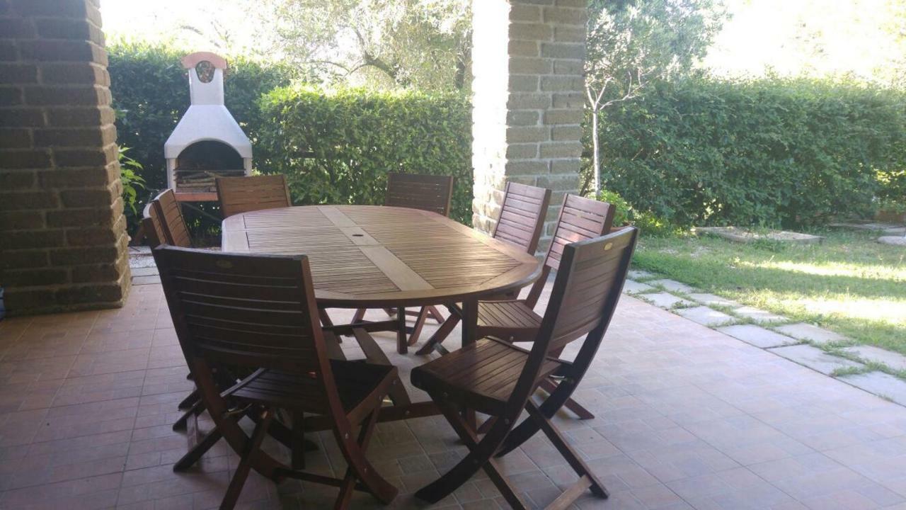 Villa Degli Olmi Allumiere Buitenkant foto